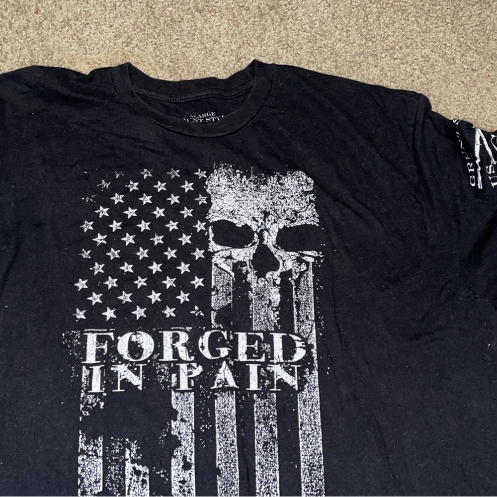 Lots of men’s shirts

ALL XL
Howitzer brand and grunt style